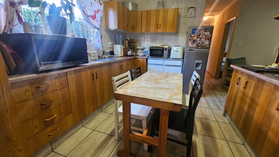 4 Bedroom Property for Sale in Geelhoutpark North West